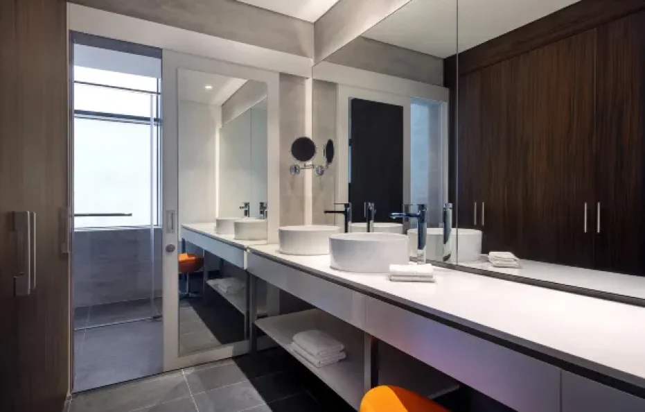 Aloft Twin Room With City View