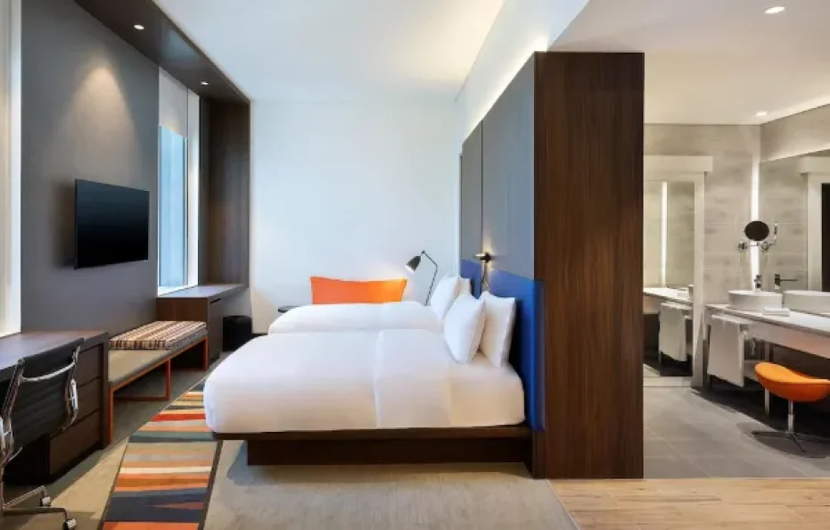 Aloft Twin Room With City View