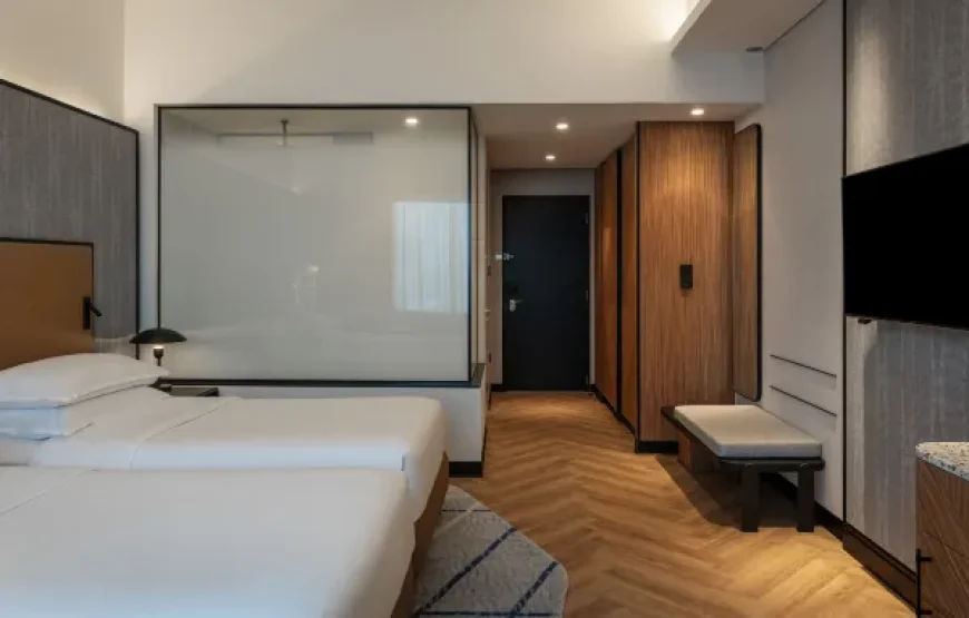 Superior Twin Room, City View