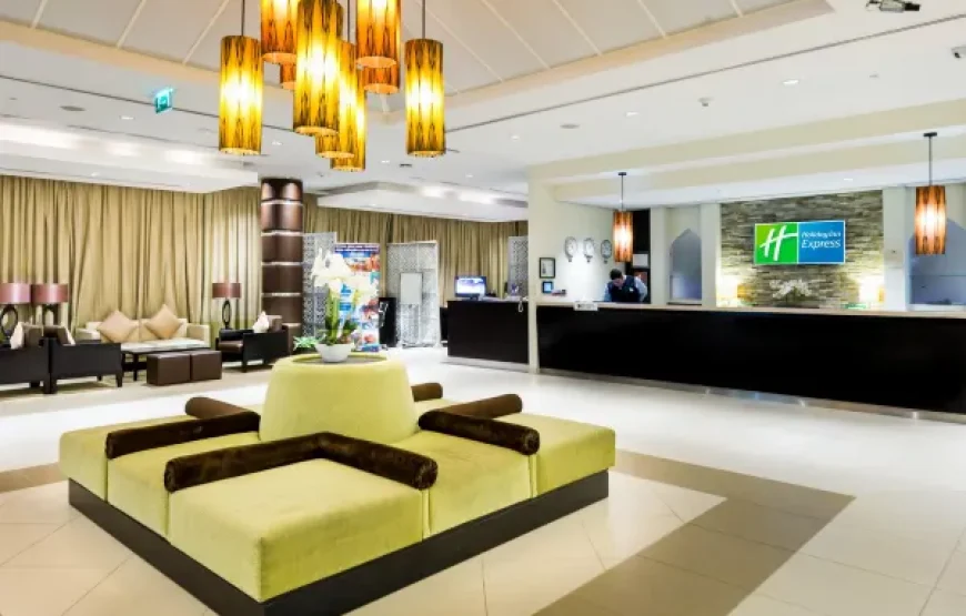 Holiday Inn Express Dubai Internet City, an IHG Hotel