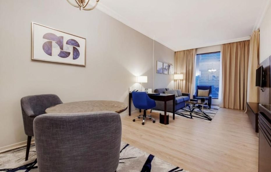 One-Bedroom Apartment with City View