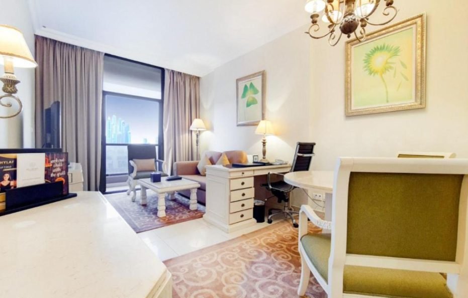 One-Bedroom Apartment with City View